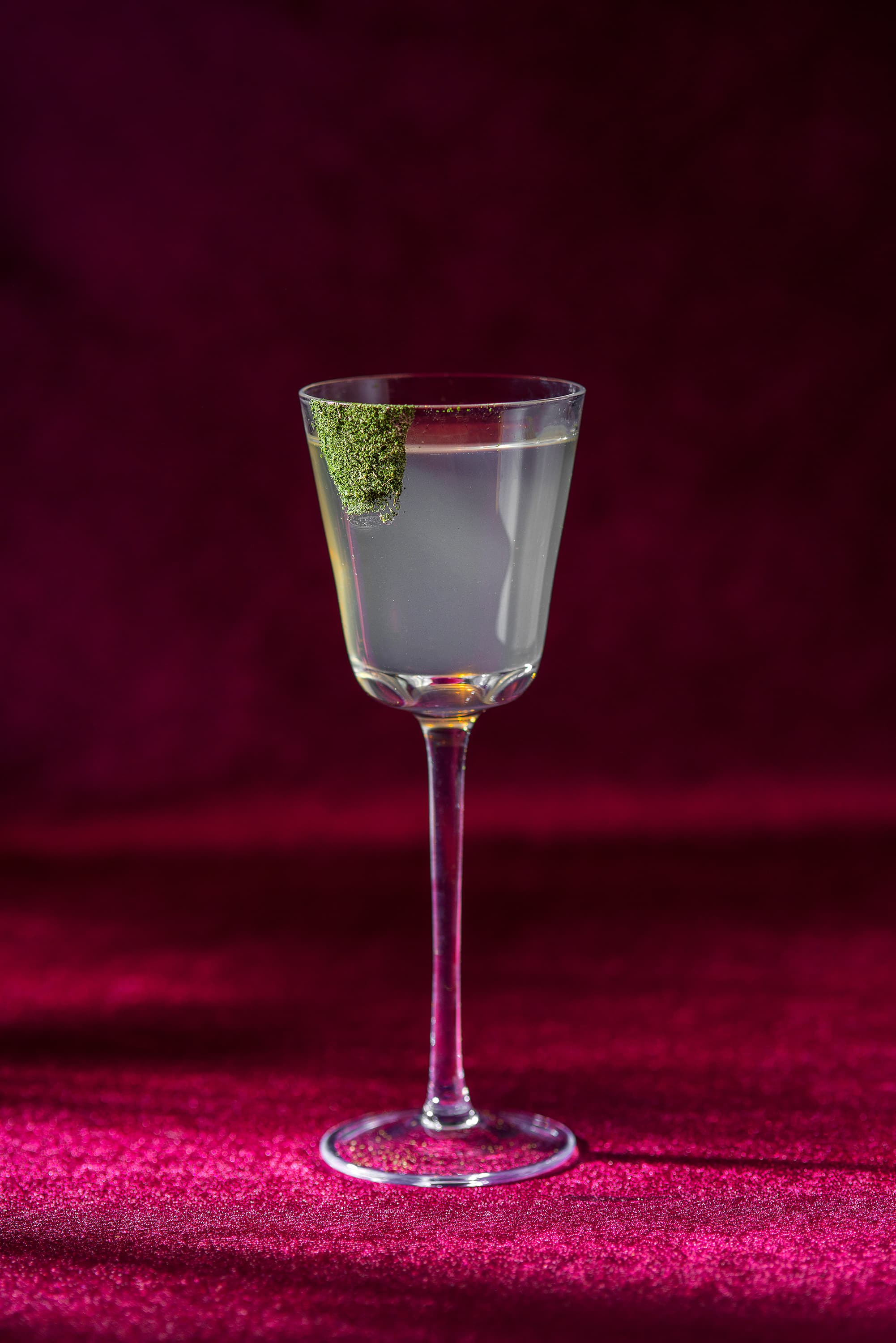 NAAGA Bar, Menyatukan Esensi Bar Modern dan Vibe Pub Jakarta Pusat