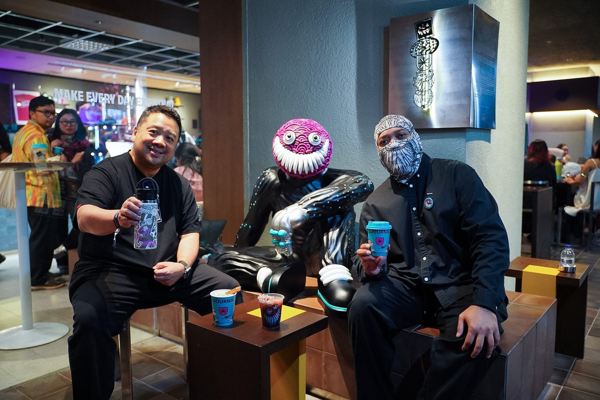 Coffee Meets Art! Djournal Monster Cafe Hadirkan Warna Baru di Pasaraya Blok M