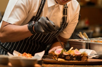 Indonesian Restaurant Berkelas, Nggak Sampai 10 Menit Dari Bundaran HI!