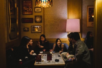 Cari Bar Jakarta Favorit Pekerja di Menteng? NAAGA Jawabannya!